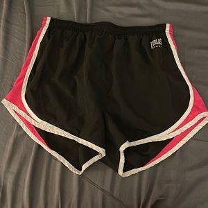 Everlast sport black shorts, built in liner. Never worn. Size M